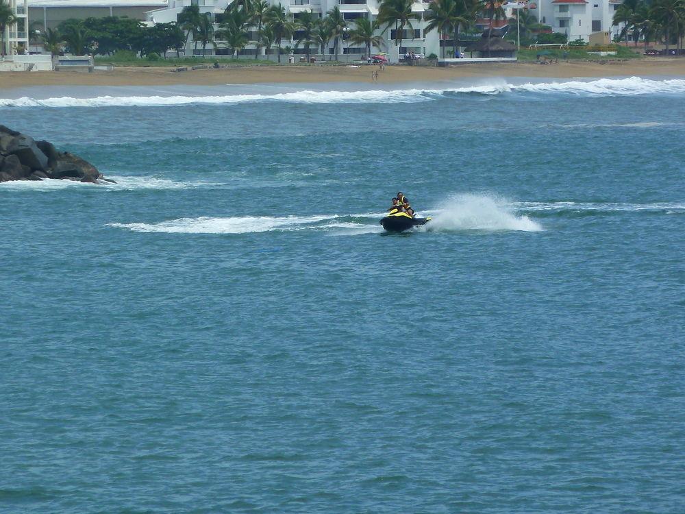 Dolphin Cove Inn Manzanillo Dış mekan fotoğraf