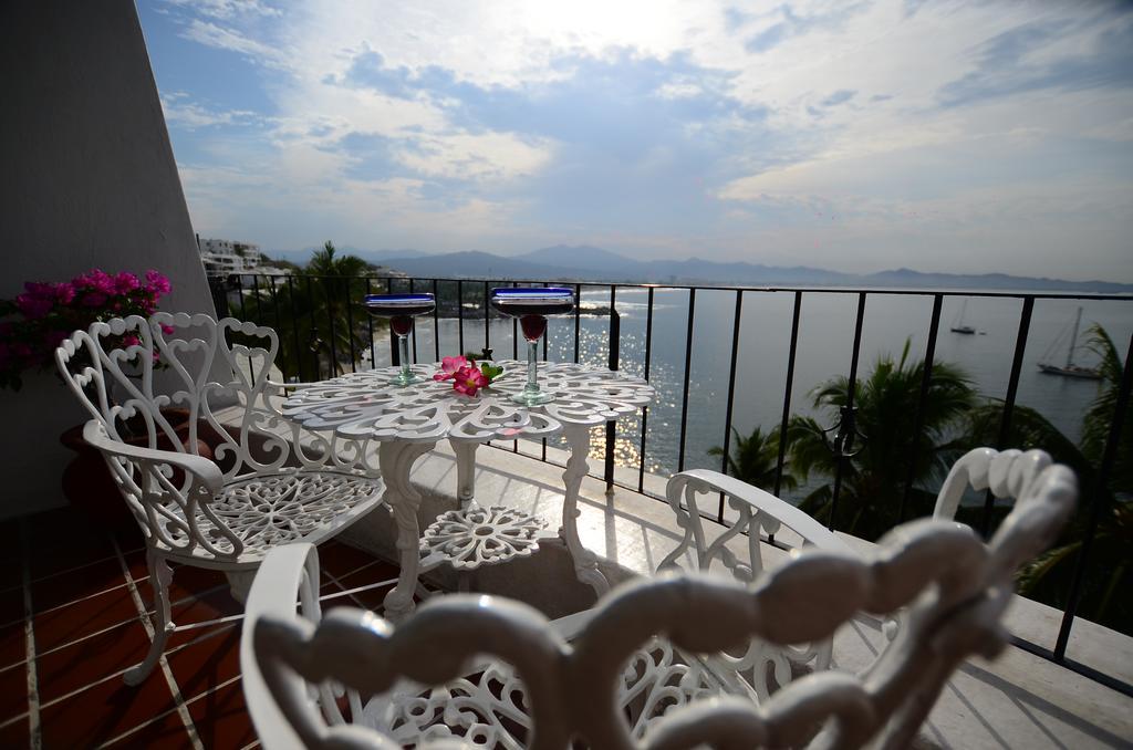 Dolphin Cove Inn Manzanillo Dış mekan fotoğraf