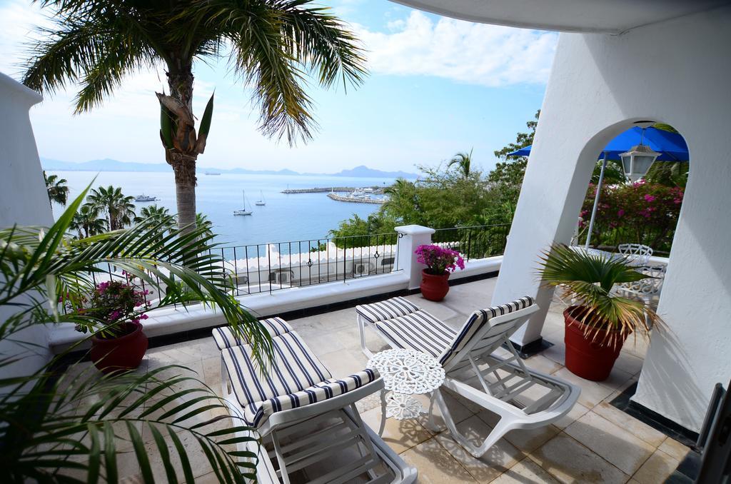 Dolphin Cove Inn Manzanillo Dış mekan fotoğraf