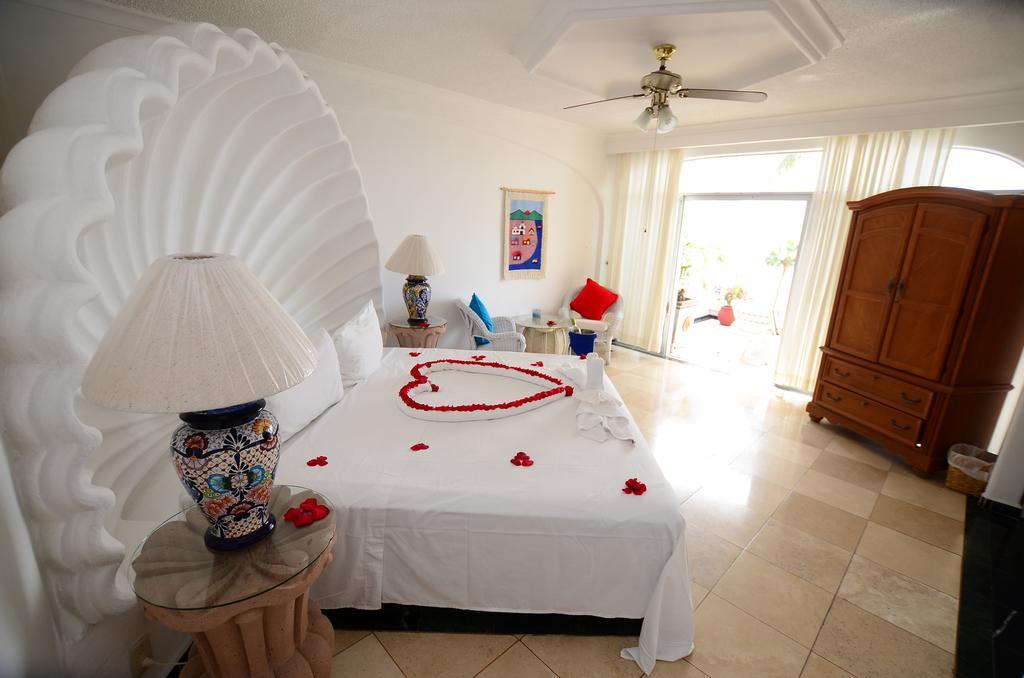 Dolphin Cove Inn Manzanillo Dış mekan fotoğraf
