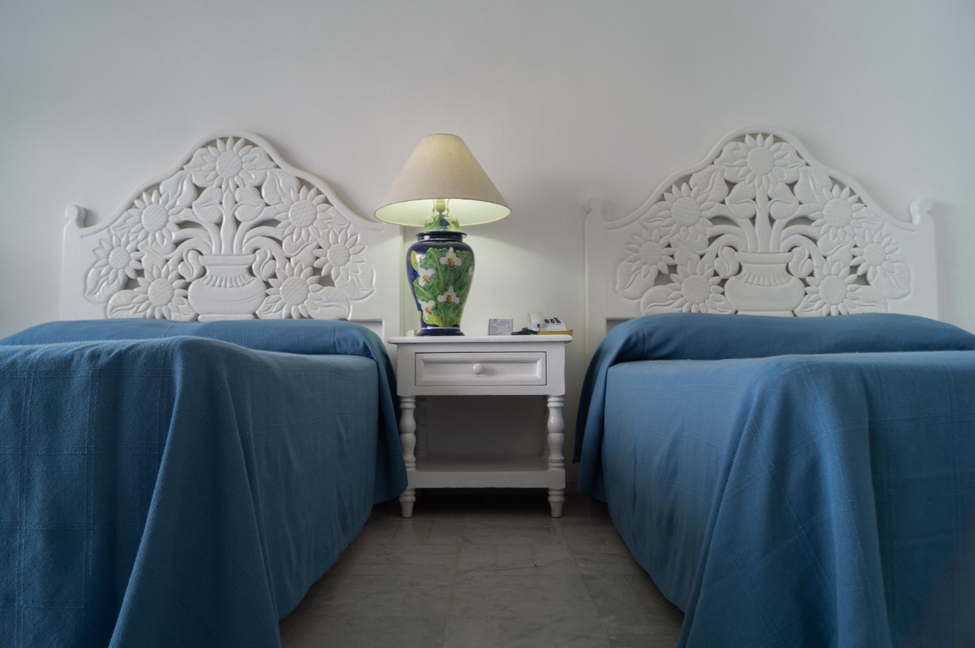 Dolphin Cove Inn Manzanillo Dış mekan fotoğraf